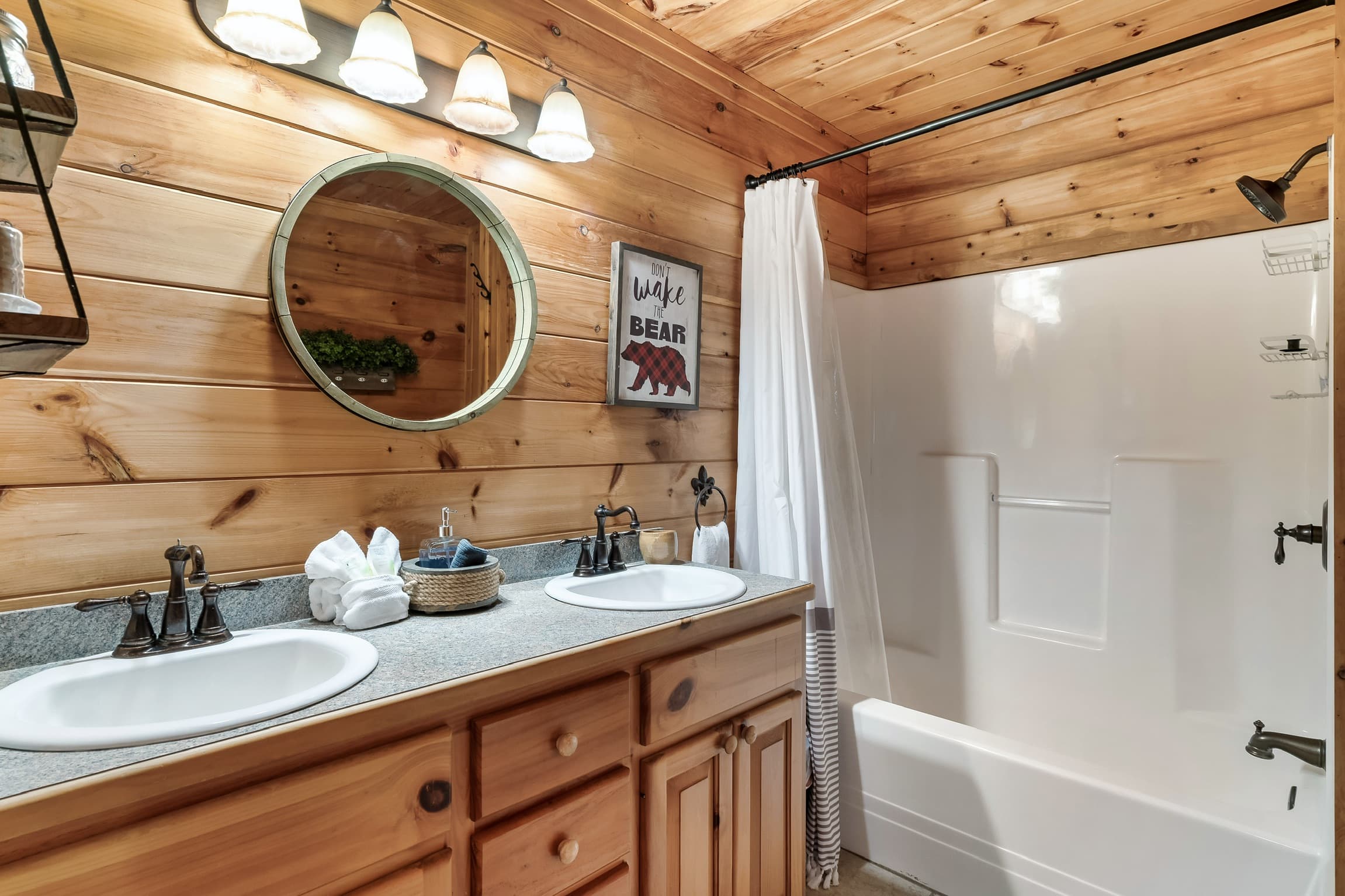 Heaven's Edge luxury cabin at Cobbly Nob Resort, Gatlinburg — photo 22
