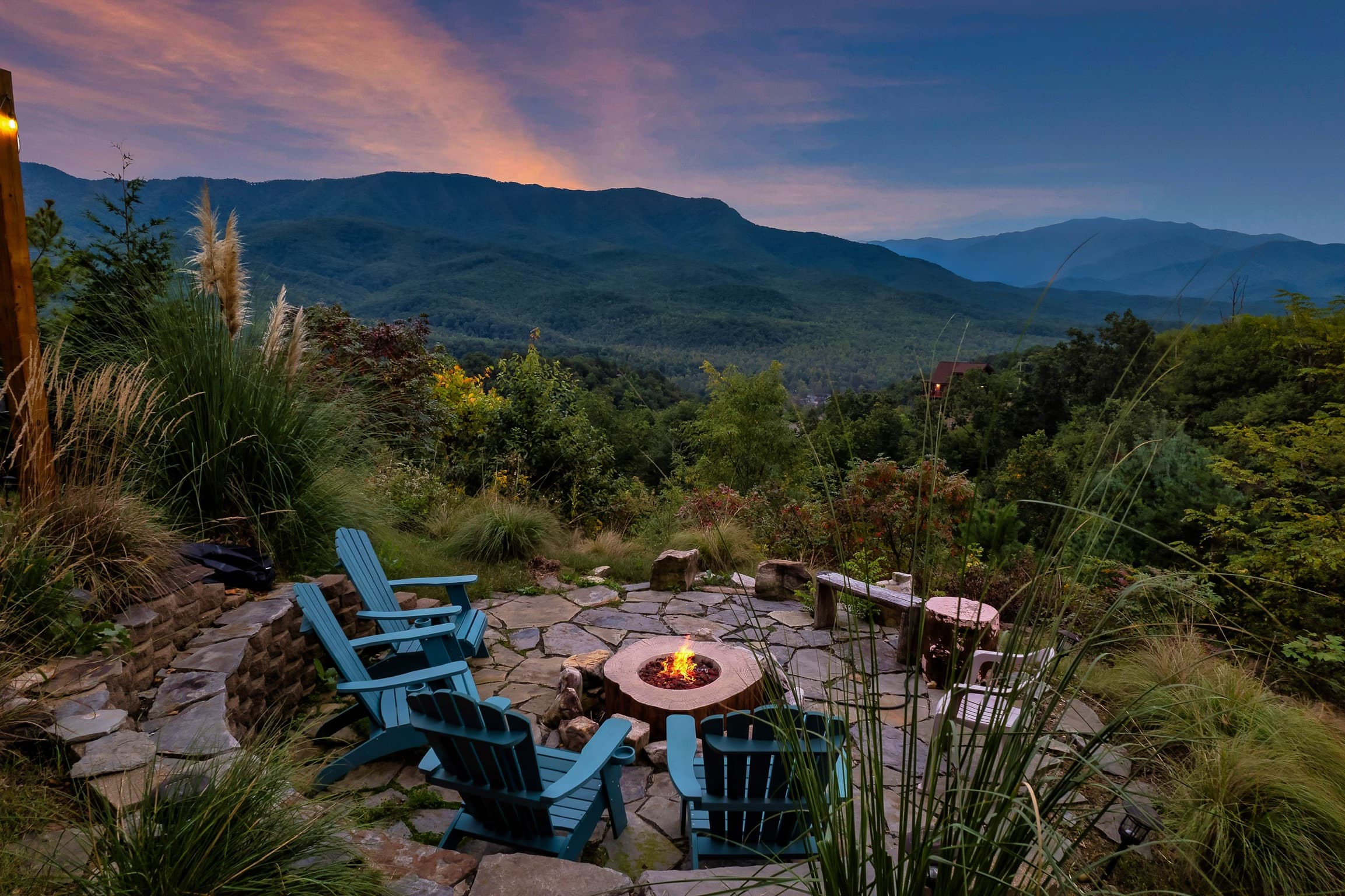 Heaven's Edge luxury cabin at Cobbly Nob Resort, Gatlinburg — photo 4
