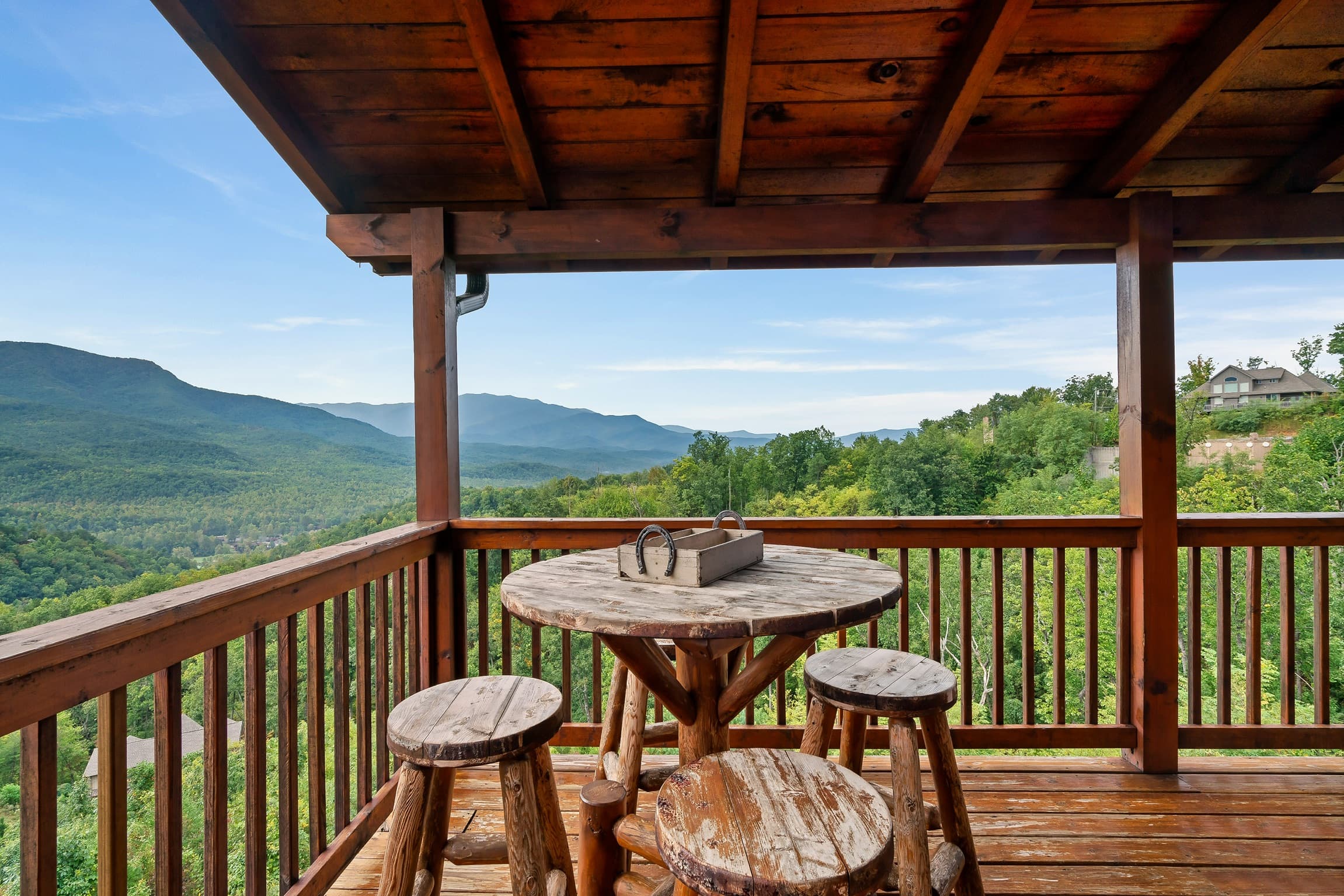 Heaven's Edge luxury cabin at Cobbly Nob Resort, Gatlinburg — photo 7