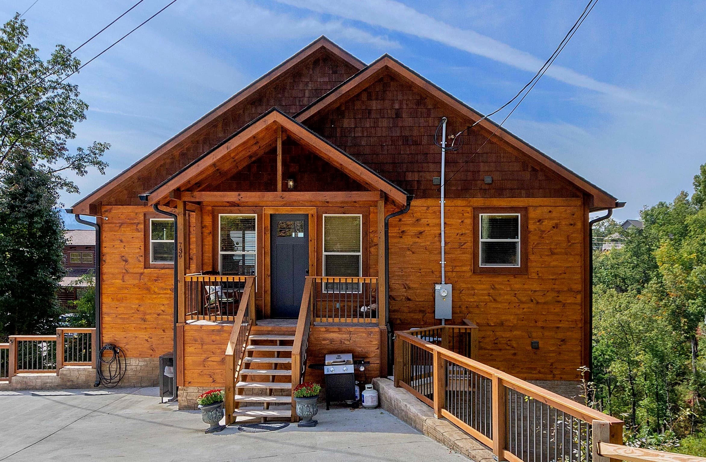 Picadilly Perch luxury cabin at Cobbly Nob Resort, Gatlinburg — photo 24