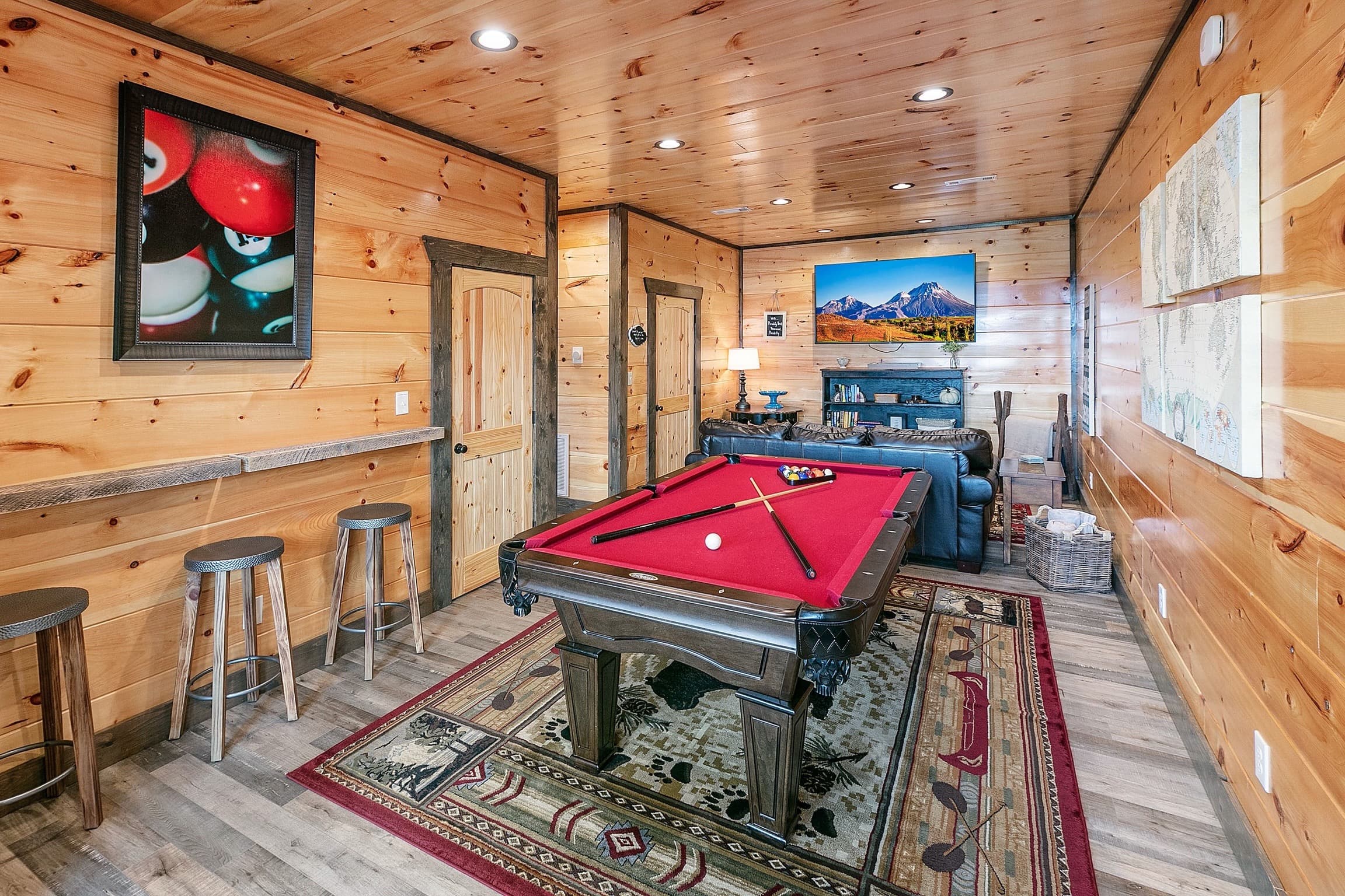 Picadilly Perch luxury cabin at Cobbly Nob Resort, Gatlinburg — photo 5